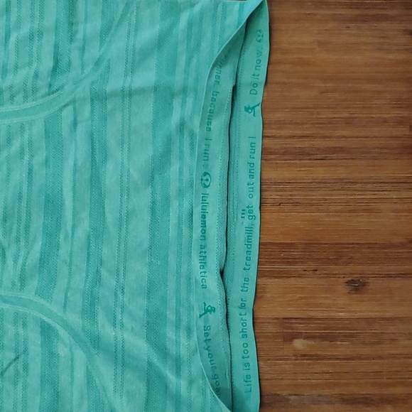 Women's Lululemon Running Top - Picture 2 of 4